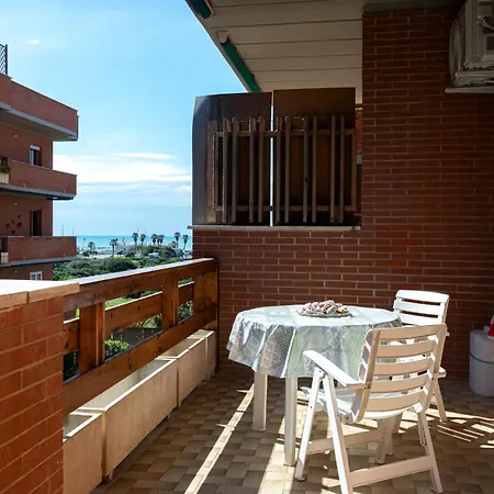 Casa Lucia - Seafront Paradise * Lido di Ostia